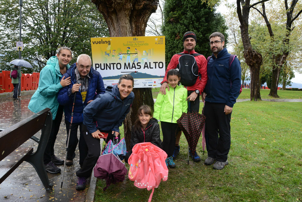 Foto 118 de la avituallamiento y mirador - Galería de la Subida a Artxanda 2019